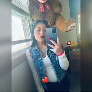 Meet your Posher, Lenix